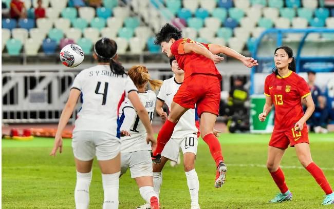 “谋女郎”刘浩存首次谈张艺谋嘱托 2021-01-13 日前，“谋女郎”刘浩存在接受采访时首次透露导演张艺谋对自己的嘱托，刘浩存也表示，“演员本身就是要专注自己的表演，专注表演所塑造的角色，有敬畏之心。