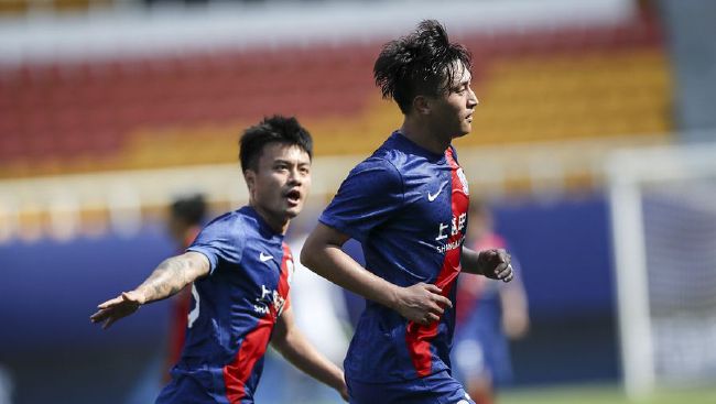 消费者不再满足于单一的观影体验，他们渴望更沉浸、更互动、可延伸的文化消费体验，而IP消费也正在成为吸引年轻人的“流量密码”。