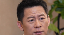 电影由史蒂文·斯皮尔伯格监制，《侏罗纪世界》、《谍影重重》制作团队操盘。